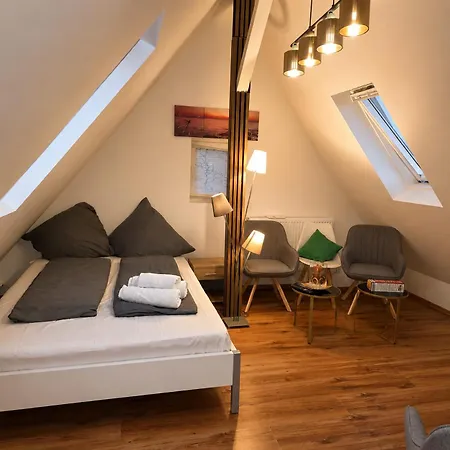 Apartament Moderne Dachgeschosswohnung Fuer Zwei Personen
