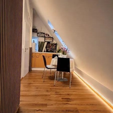 Apartament Moderne Dachgeschosswohnung Fuer Zwei Personen Offenburg